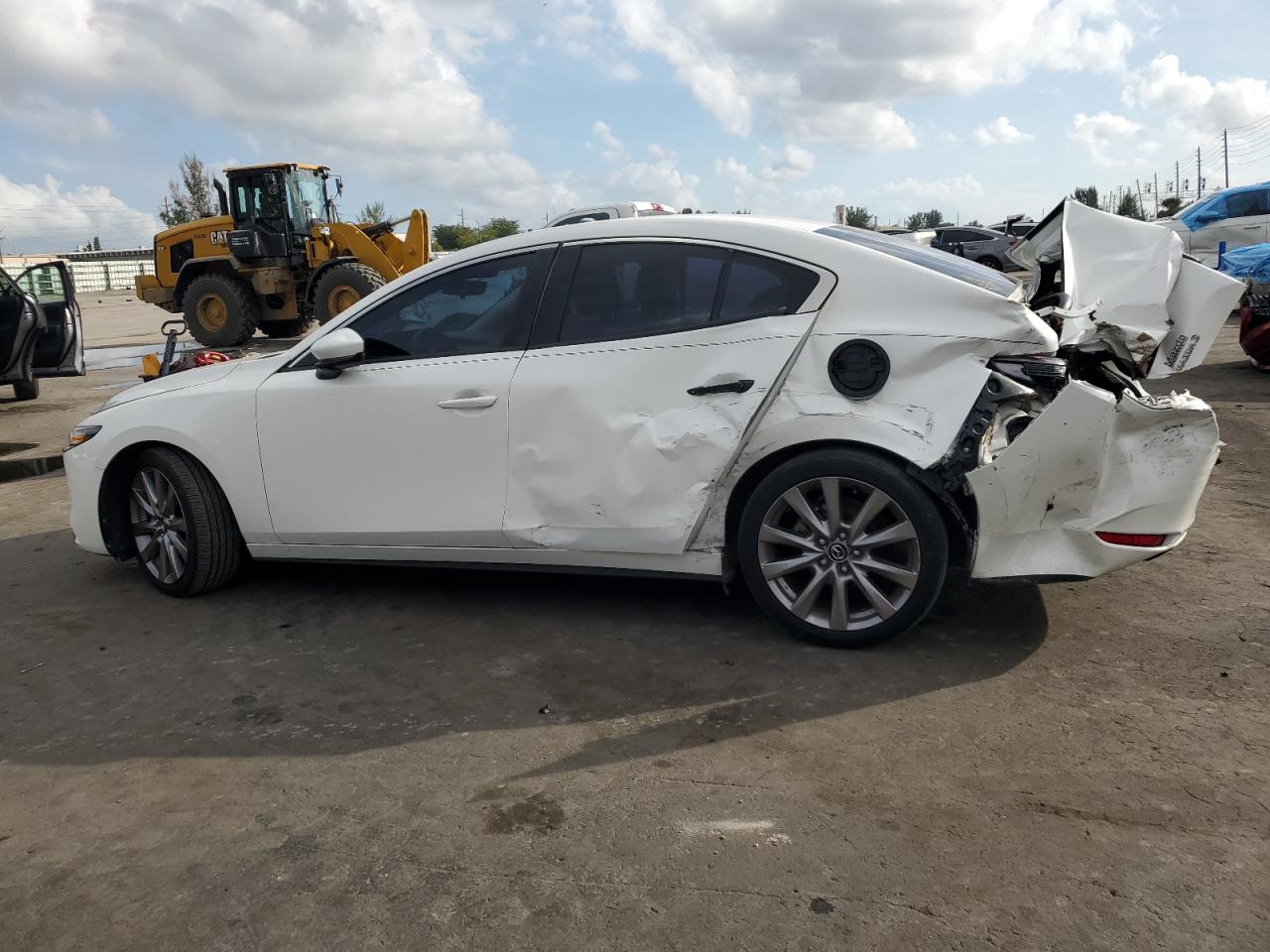 2020 Mazda 3 VIN 3MZBPACL3LM116534 Copart auction photo, rear end / side damage thumbnail 2