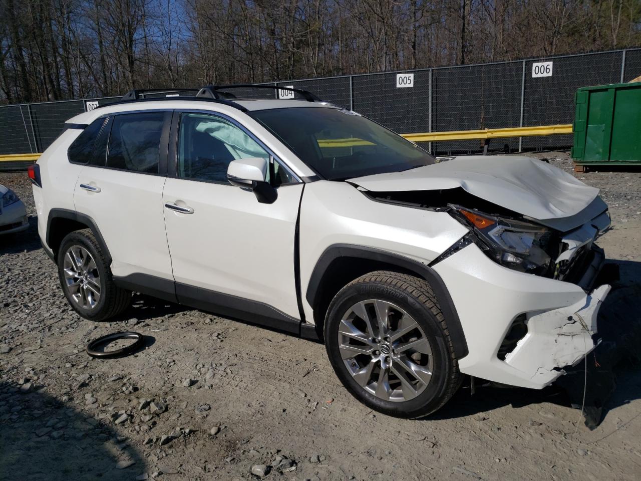 2019 Toyota RAV 4 VIN JTMN1RFV0KD014972 Copart auction photo, front end damage thumbnail 4