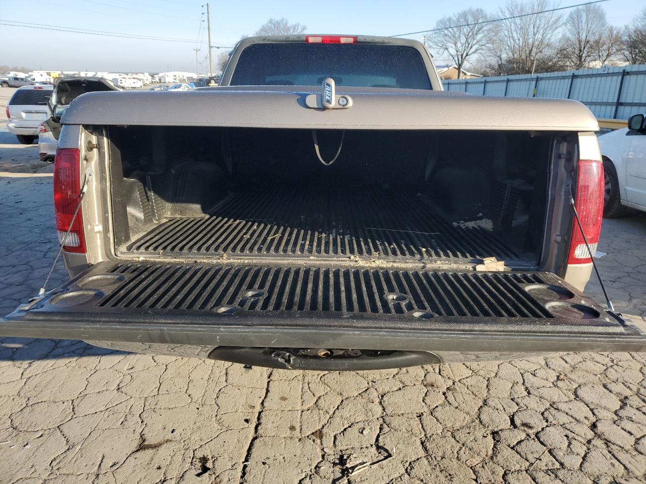 2001 Ford F-150 VIN 1FTRX17L41NA96180 Copart auction photo, all over damage thumbnail 12