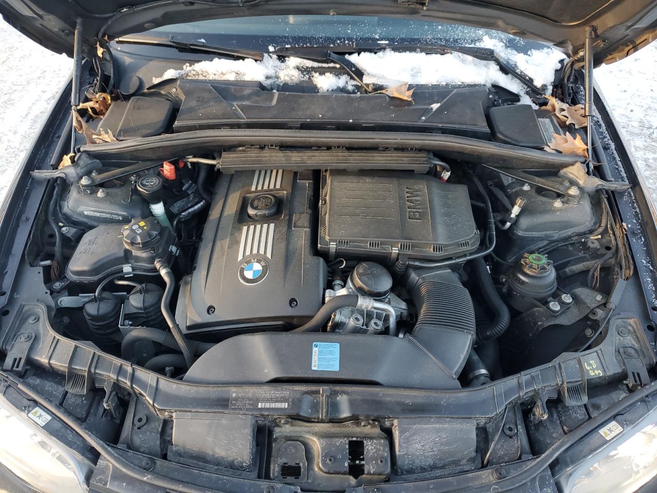 2010 BMW 1er VIN WBAUN9C53AVK41552 Copart auction photo, rear end damage thumbnail 11