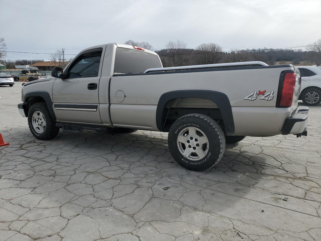 2006 Chevrolet Silverado VIN 1GCEK14V06E265993 Copart auction photo, front end damage thumbnail 2