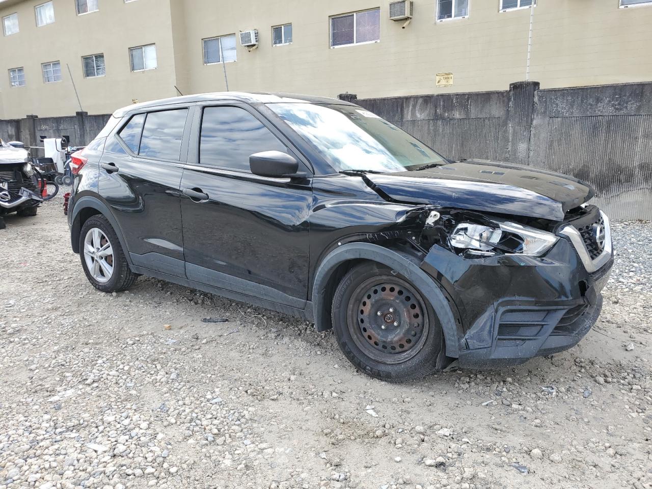 2020 Nissan Kicks VIN 3N1CP5BVXLL563873 Copart auction photo, front end damage thumbnail 4