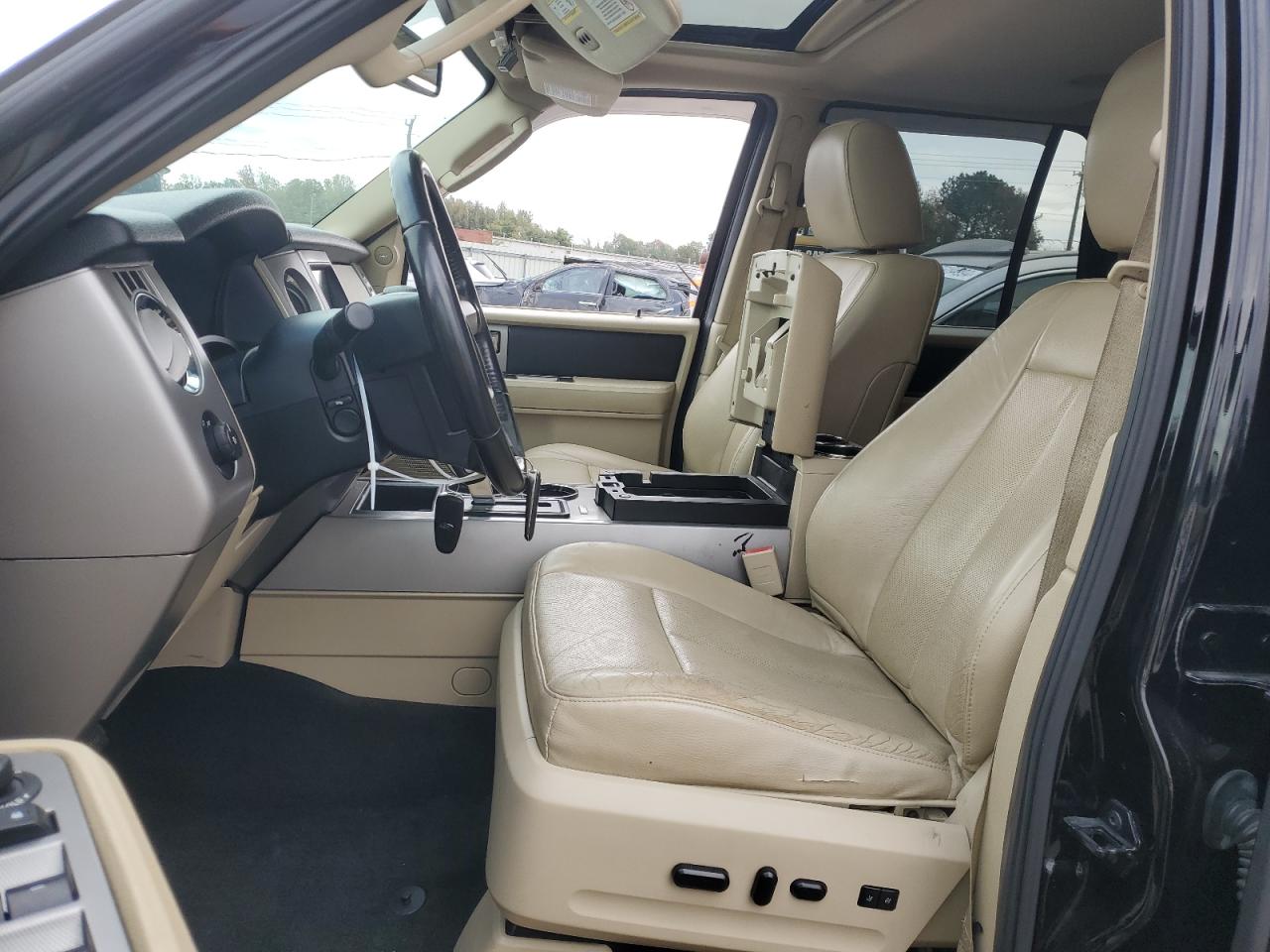 2017 Ford Expedition VIN 1FMJU2AT3HEA15745 Copart auction photo, side / front end damage thumbnail 7