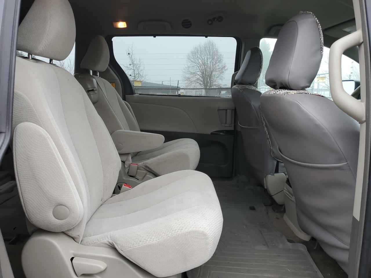 2011 Toyota Sienna VIN 5TDKK3DC3BS128693 Copart auction photo, rear end damage thumbnail 11