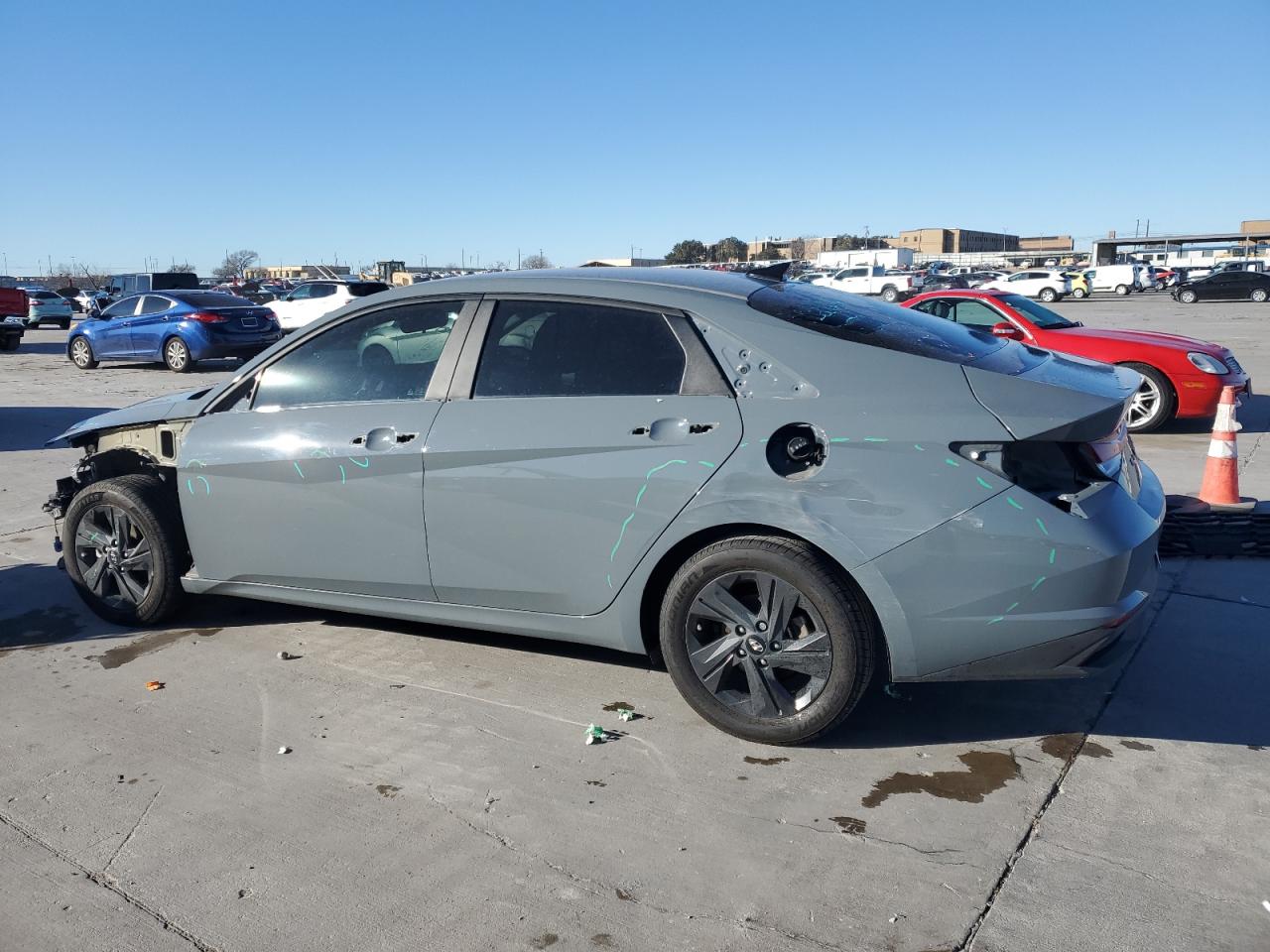 2022 Hyundai Elantra VIN KMHLS4AG4NU302901 Copart auction photo, front end / minor dent/scratches damage thumbnail 2