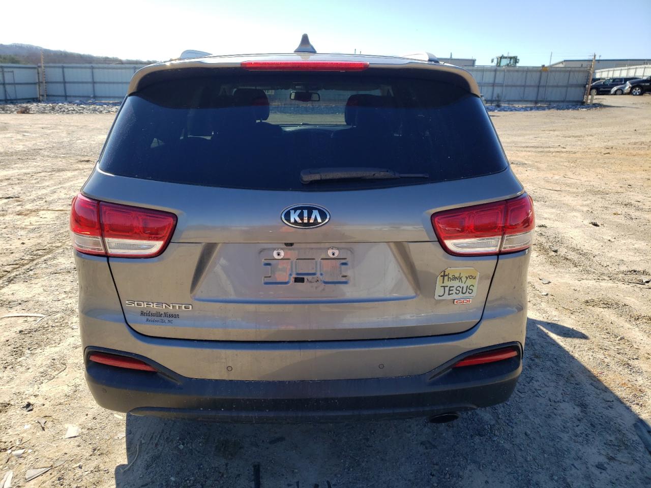 2018 KIA Sorento VIN 5XYPG4A36JG384081 Copart auction photo, front end / minor dent/scratches damage thumbnail 6