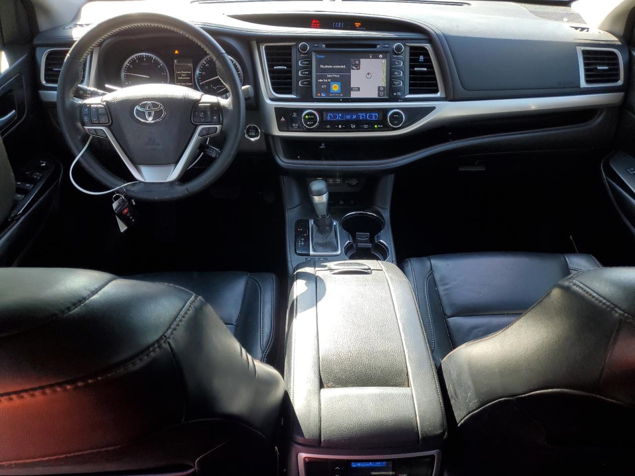 2017 Toyota Highlander VIN 5TDJZRFH7HS467145 Copart auction photo, front end / side damage thumbnail 8