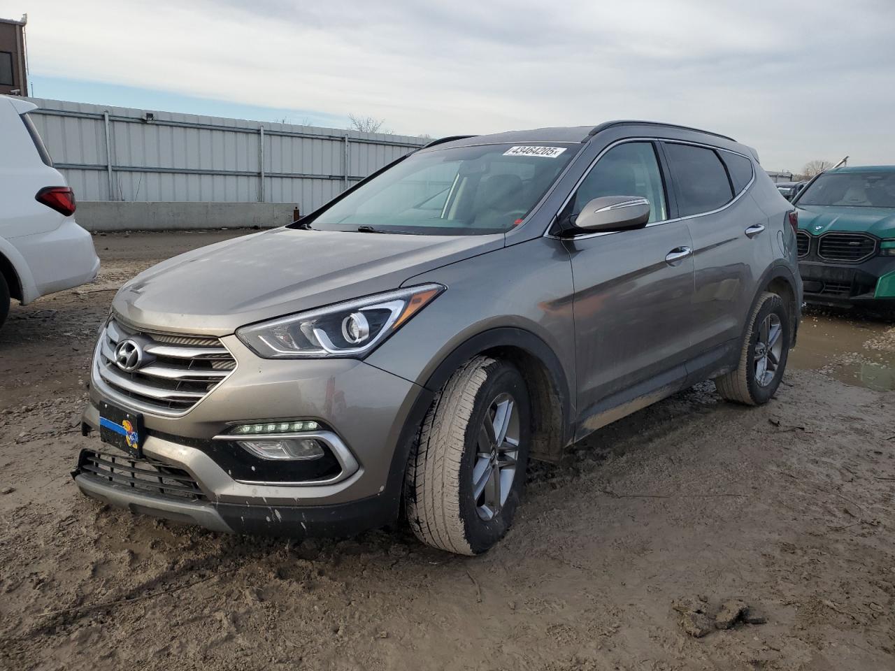2018 Hyundai Santa Fe VIN 5XYZU3LB2JG565386