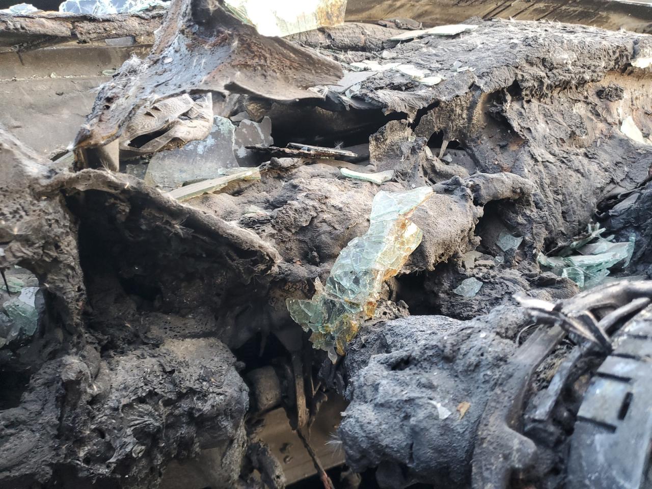 2018 Volkswagen Atlas VIN 1V2KR2CA1JC571705 Copart auction photo, vandalism / burn damage thumbnail 9