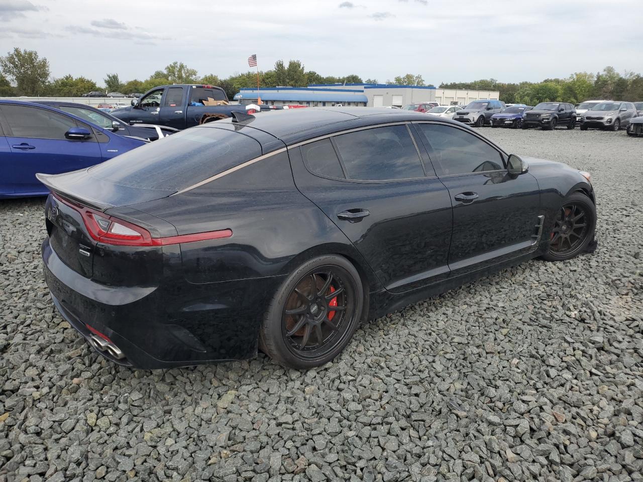 2018 KIA Stinger VIN KNAE55LC9J6018776 Copart auction photo, vandalism damage thumbnail 3