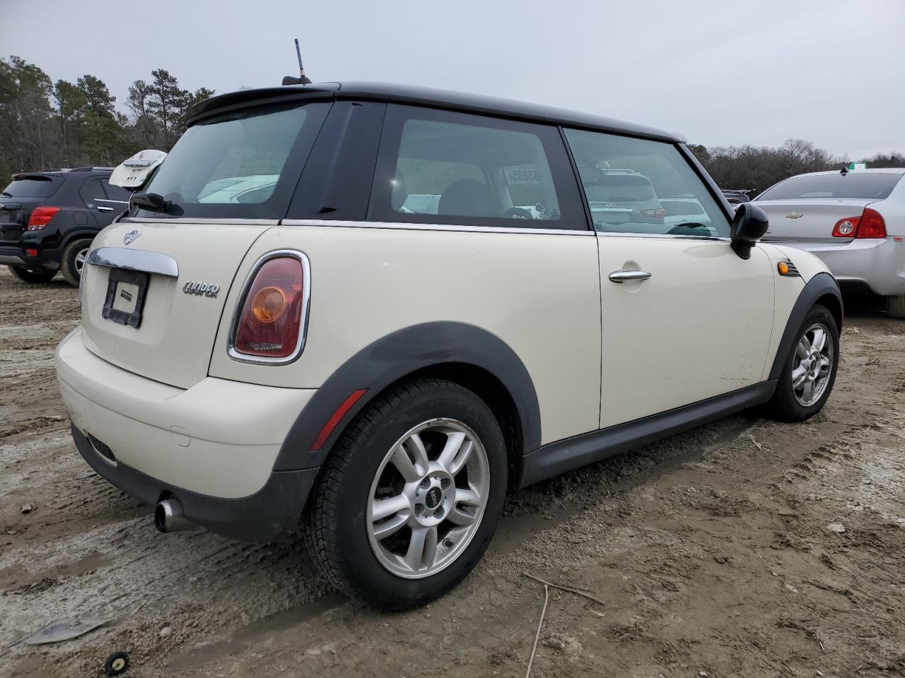 2010 MINI Cooper VIN WMWMF3C5XATZ25360 Copart auction photo, front end damage thumbnail 3
