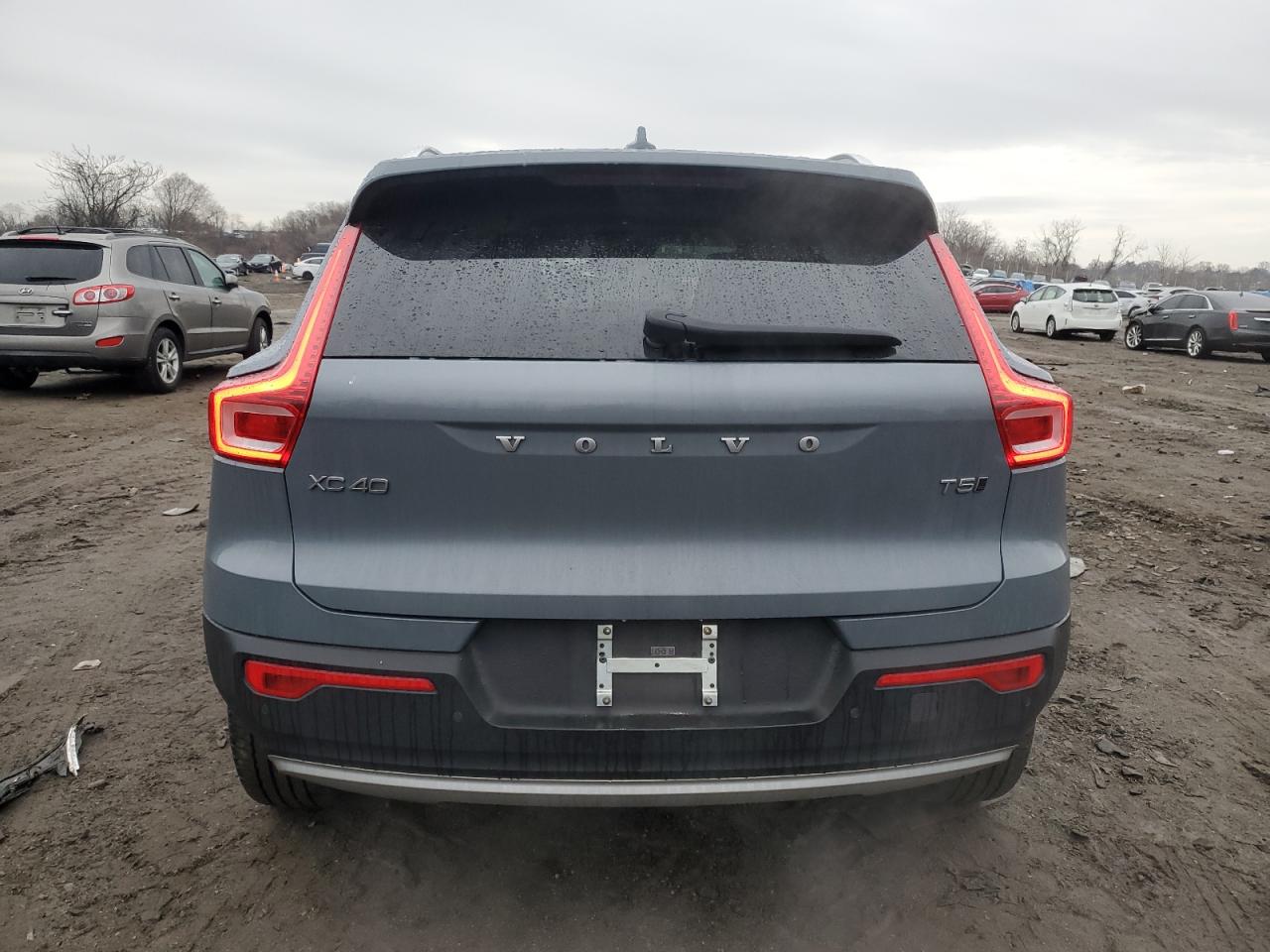 2021 Volvo XC40 VIN YV4162UK9M2446794 Copart auction photo, front end damage thumbnail 6