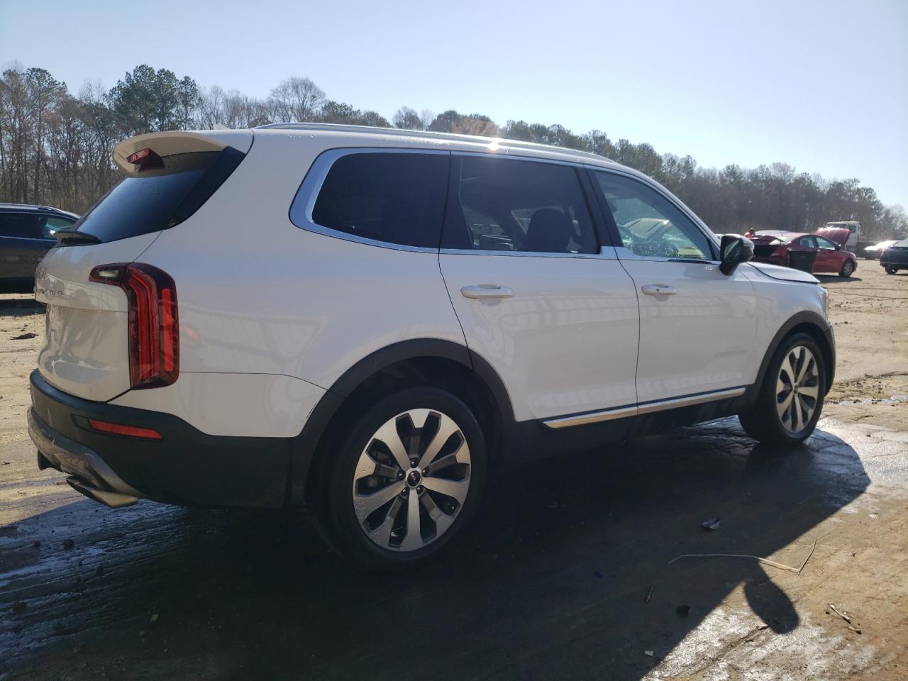 2022 KIA Telluride VIN 5XYP3DHC1NG303334 Copart auction photo, front end damage thumbnail 3