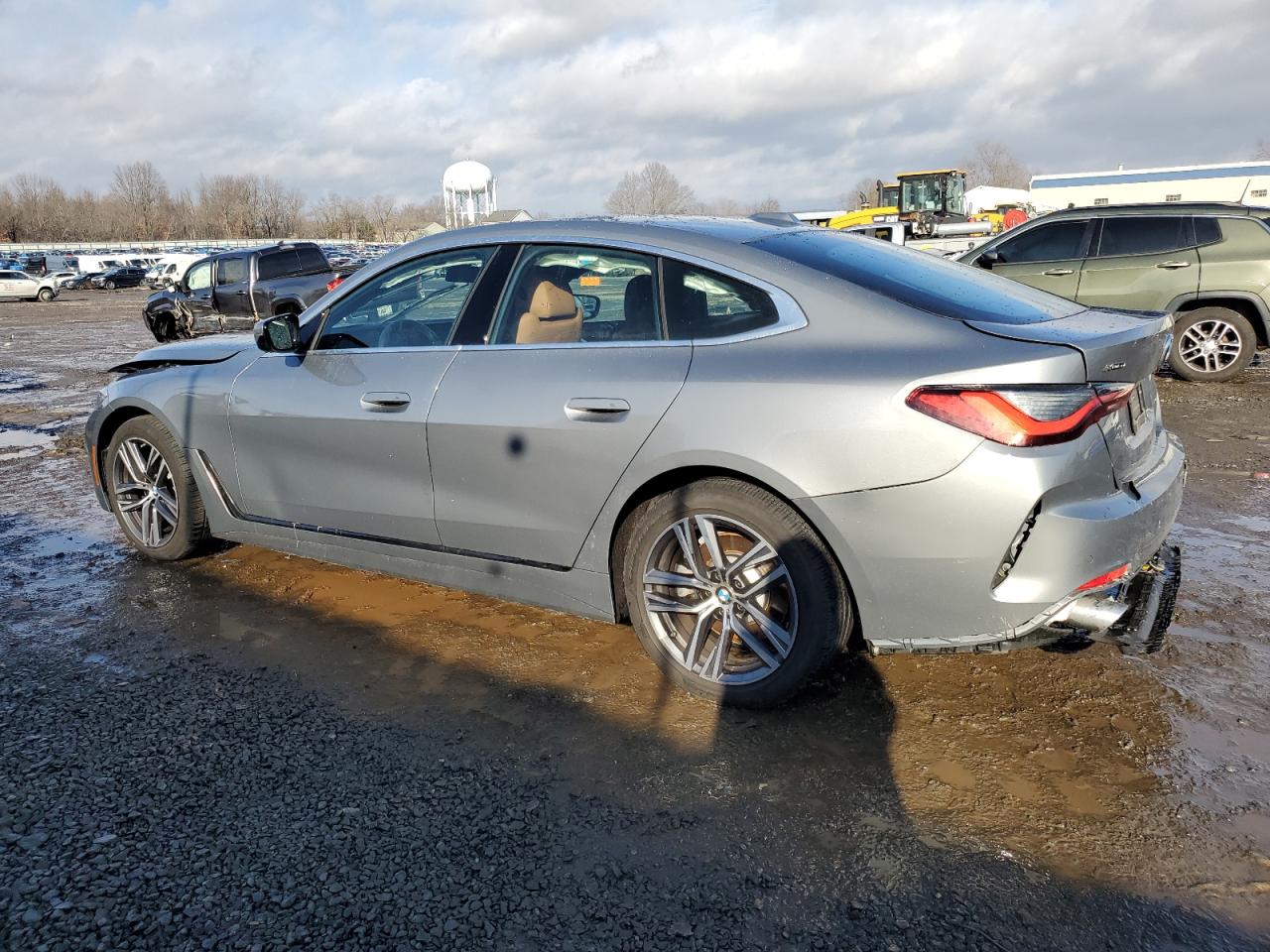 2024 BMW 4er VIN WBA73AV0XRFR18687 Copart auction photo, rear end / front end damage thumbnail 2