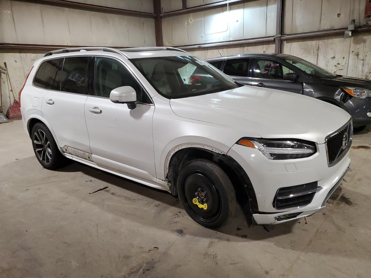 2019 Volvo XC90 VIN YV4A22PK2K1418474 Copart auction photo, front end / minor dent/scratches damage thumbnail 4