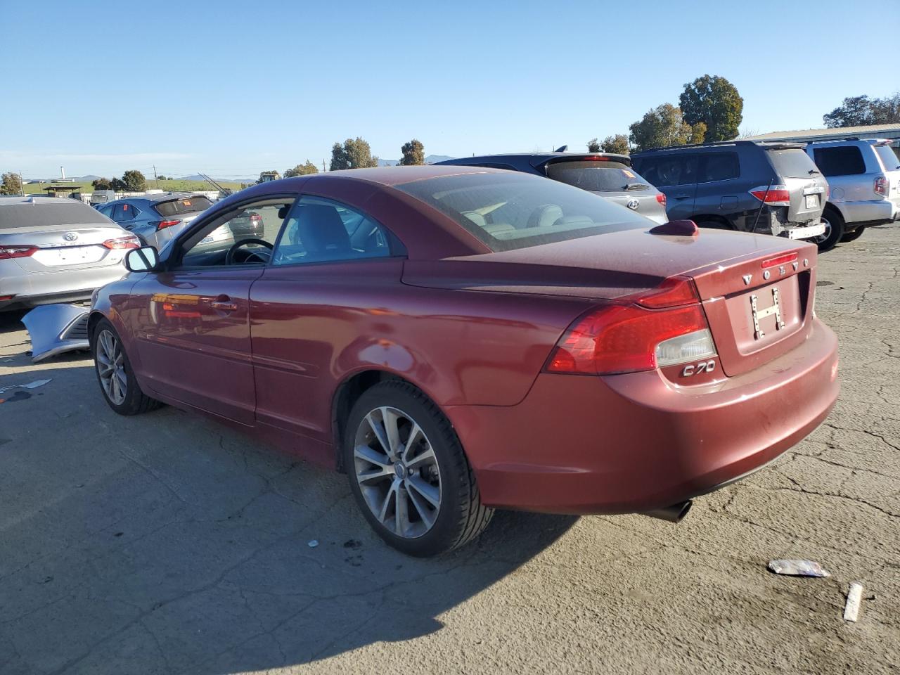 2011 Volvo C70 VIN YV1672MC3BJ109131 Copart auction photo, front end damage thumbnail 2
