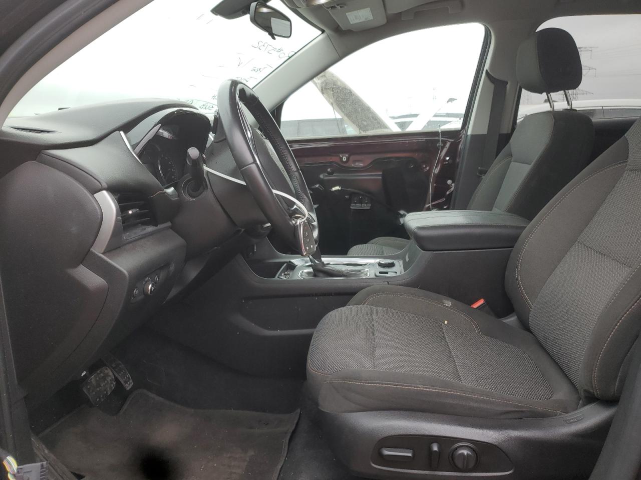 2018 Chevrolet Traverse VIN 1GNERGKW2JJ127244 Copart auction photo, front end / minor dent/scratches damage thumbnail 7