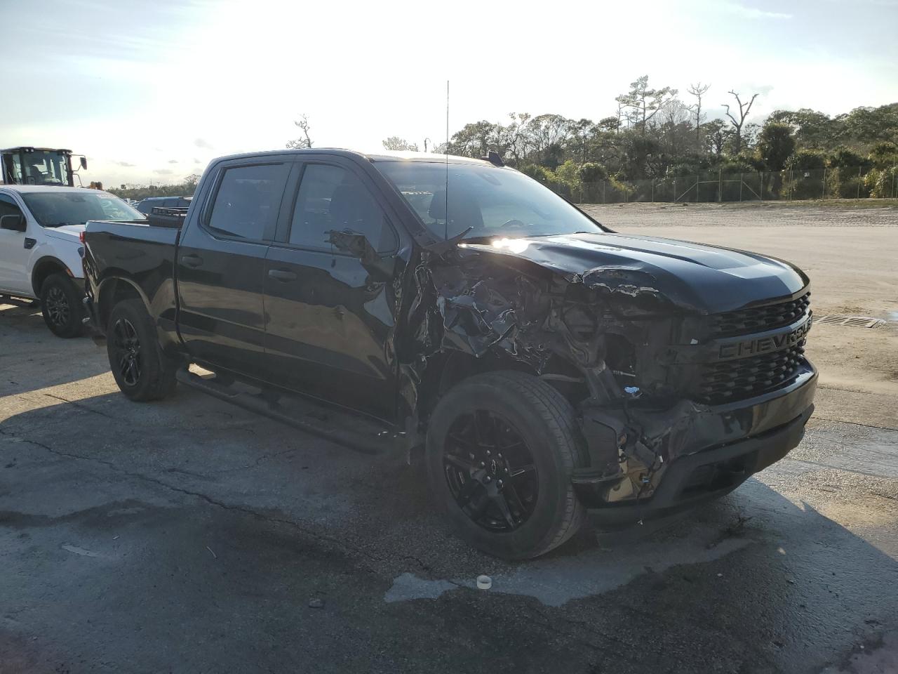 2022 Chevrolet Silverado VIN 1GCPWBEK4NZ165989 Copart auction photo, front end / minor dent/scratches damage thumbnail 4