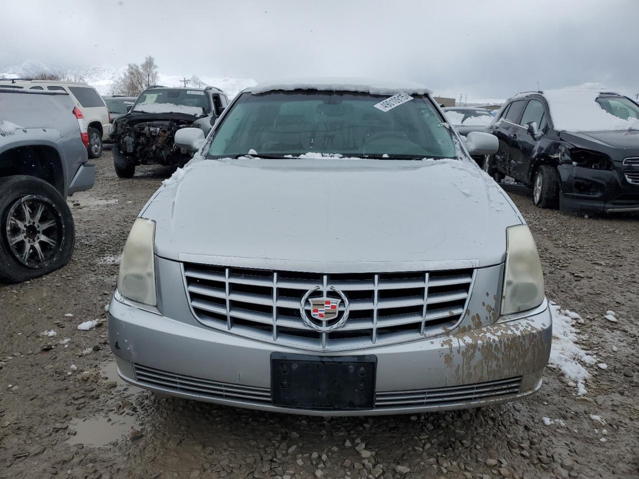 2010 Cadillac DTS VIN 1G6KA5EY8AU125083 Copart auction photo, front end damage thumbnail 5