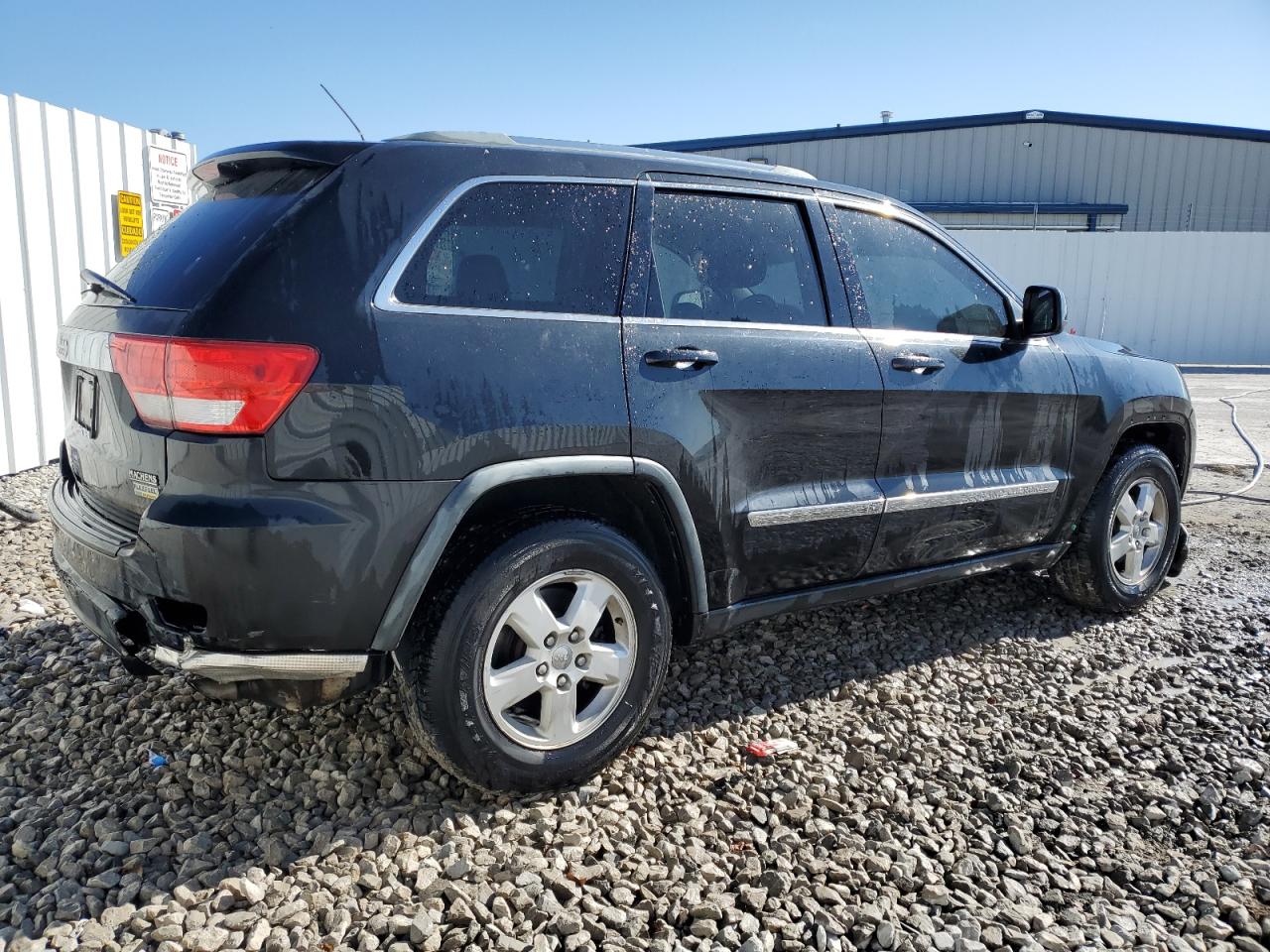 2011 Jeep Grand Cherokee VIN 1J4RR4GG2BC581293 Copart auction photo, front end / rear end damage thumbnail 3
