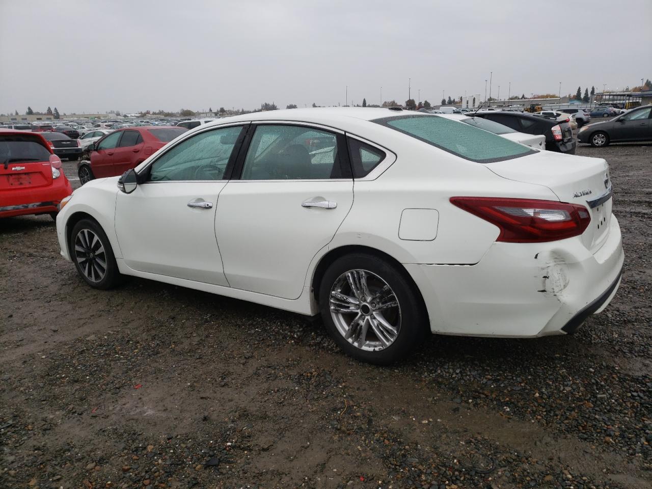 2018 Nissan Altima VIN 1N4AL3AP8JC175109 Copart auction photo, rear end damage thumbnail 2