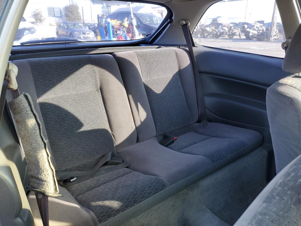 2000 Honda Civic VIN 2HGEJ6448YH111570 Copart auction photo, vandalism / minor dent/scratches damage thumbnail 10