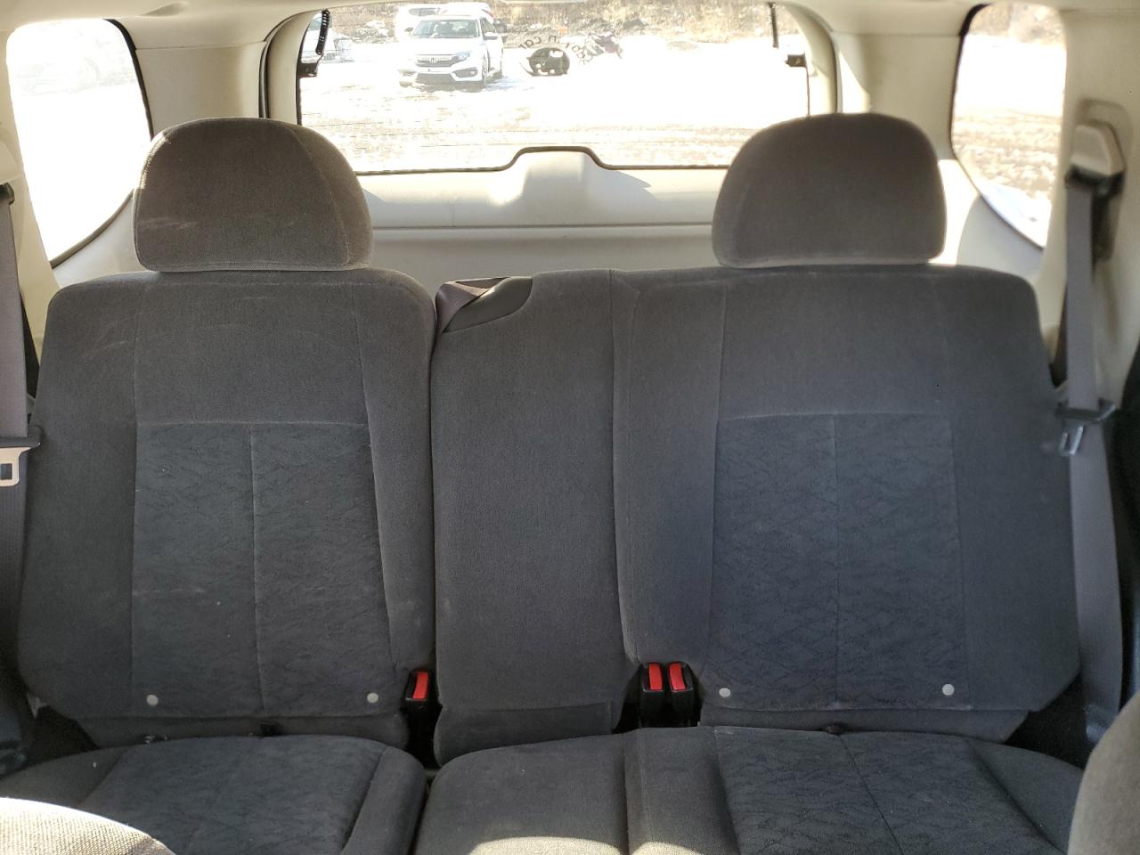 2005 GMC Envoy VIN 1GKDT13S652103368 Copart auction photo, undercarriage damage thumbnail 10