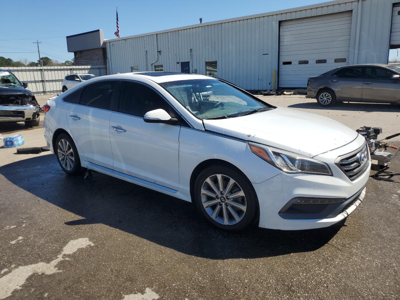 2016 Hyundai Sonata VIN 5NPE34AF7GH343540 Copart auction photo, side / front end damage thumbnail 4