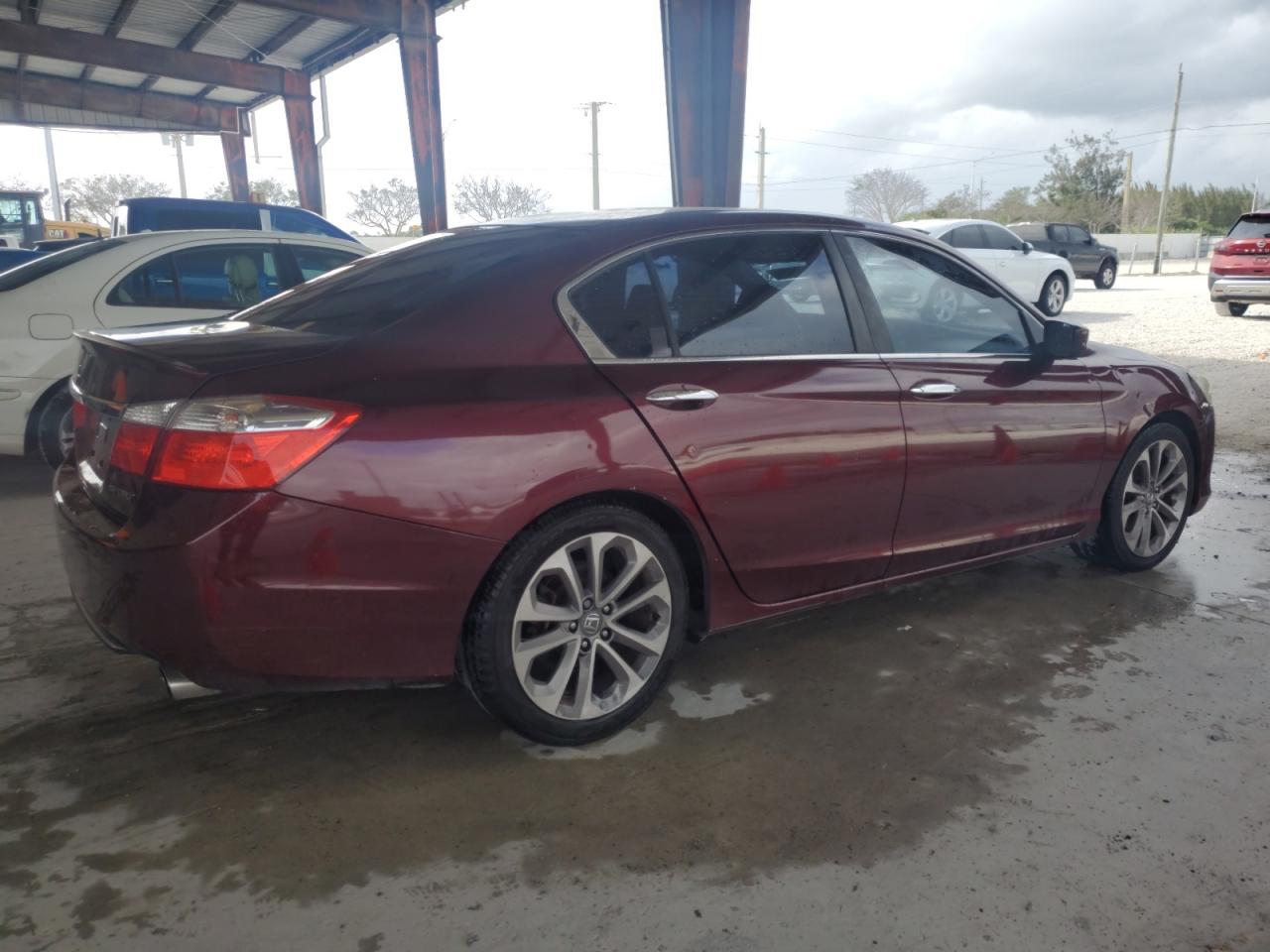 2013 Honda Accord VIN 1HGCR2F52DA103357 Copart auction photo, side / minor dent/scratches damage thumbnail 3