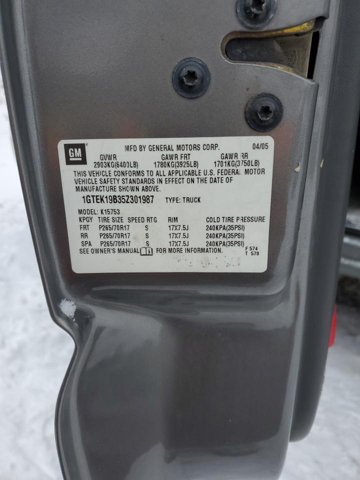 2005 GMC Sierra VIN 1GTEK19B35Z301987 Copart auction photo, side / minor dent/scratches damage thumbnail 12