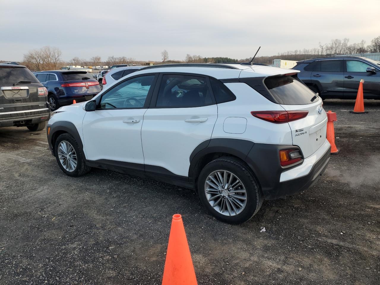 2020 Hyundai Kona VIN KM8K2CAA3LU514283 Copart auction photo, front end damage thumbnail 2