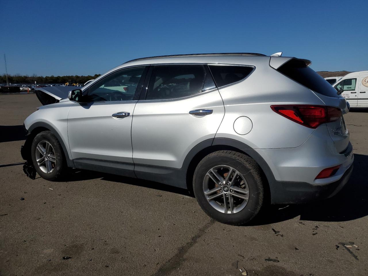2018 Hyundai Santa Fe VIN 5XYZUDLB8JG532723 Copart auction photo, front end / minor dent/scratches damage thumbnail 2