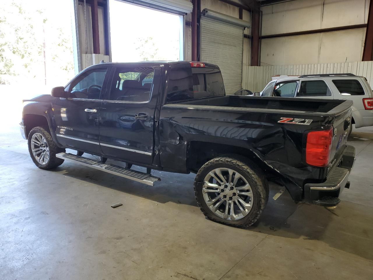 2015 Chevrolet Silverado VIN 3GCUKSEC5FG103817 Copart auction photo, side / minor dent/scratches damage thumbnail 2