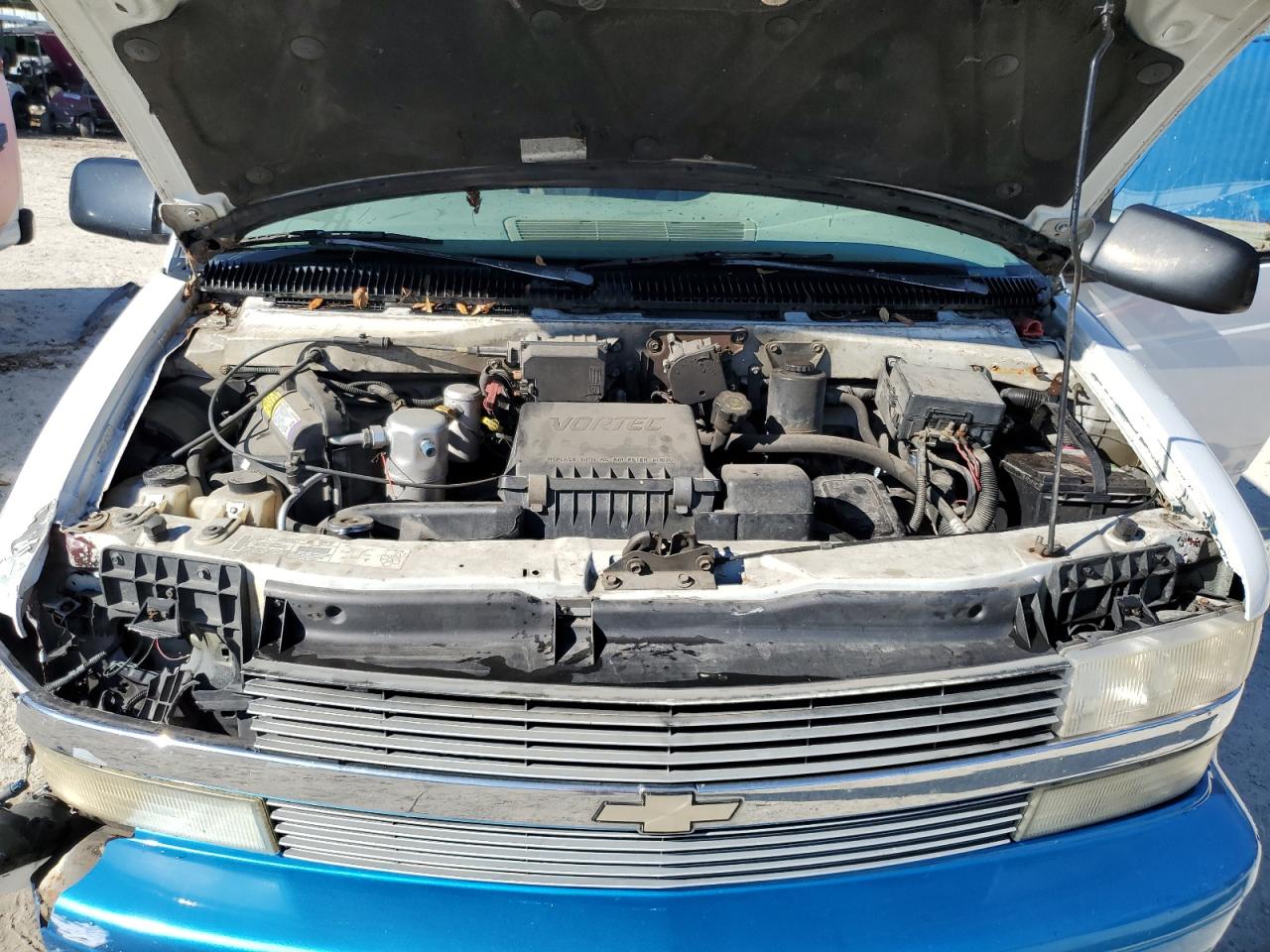 1997 Chevrolet Astro VIN 1GNDM19WXVB227170 Copart auction photo, all over damage thumbnail 12