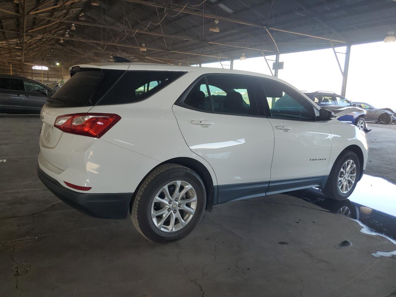 2019 Chevrolet Equinox VIN 2GNAXHEV4K6106892 Copart auction photo, front end damage thumbnail 3