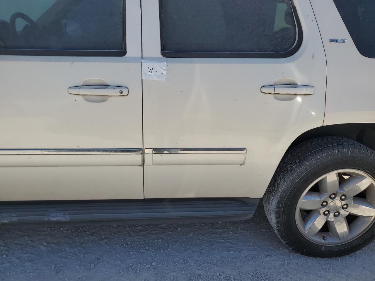2010 GMC Yukon VIN 1GKUCCE02AR203590 Copart auction photo, water/flood damage thumbnail 13