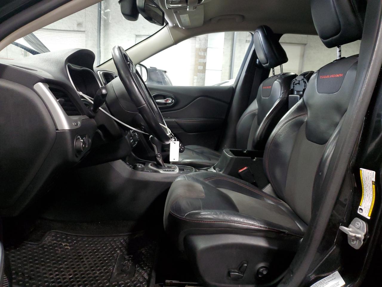 2015 Jeep Cherokee VIN 1C4PJMBS3FW665806 Copart auction photo, front end / side damage thumbnail 7