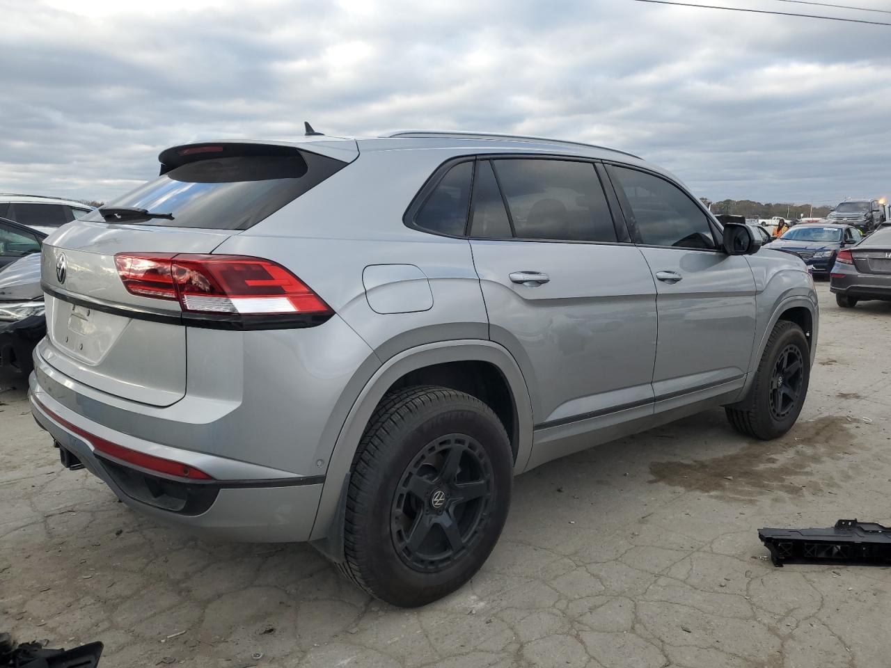 2021 Volkswagen Atlas VIN 1V2FE2CA2MC234025 Copart auction photo, front end damage thumbnail 3