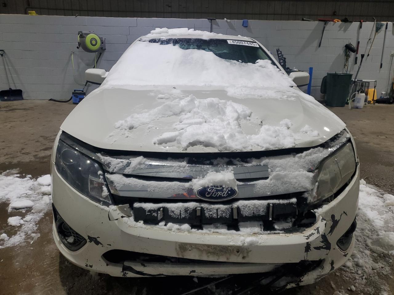 2011 Ford Fusion VIN 3FAHP0HA1BR323901 Copart auction photo, front end / minor dent/scratches damage thumbnail 5