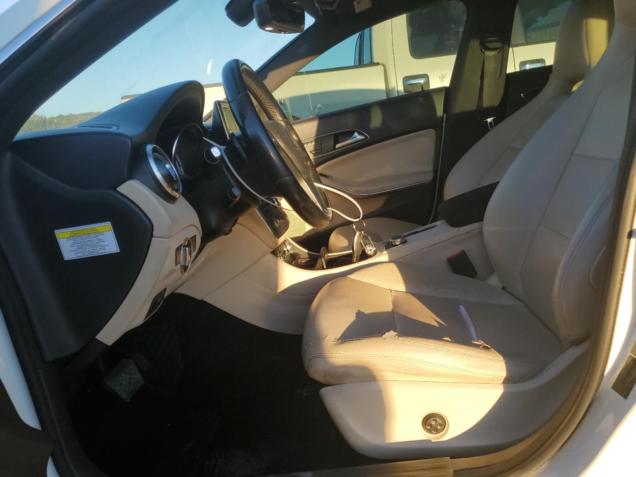 2014 Mercedes-Benz CLA-klasse VIN WDDSJ4EB6EN038100 Copart auction photo, undercarriage damage thumbnail 7