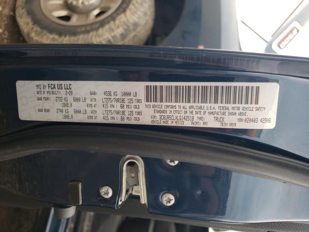2020 RAM 2500 VIN 3C6UR5CLXLG142518 Copart auction photo, vandalism / stripped damage thumbnail 12