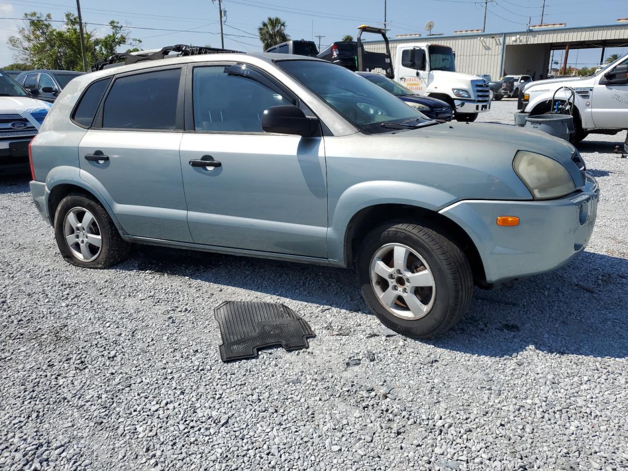 2005 Hyundai Tucson VIN KM8JM12B05U151056 Copart auction photo, side damage thumbnail 4