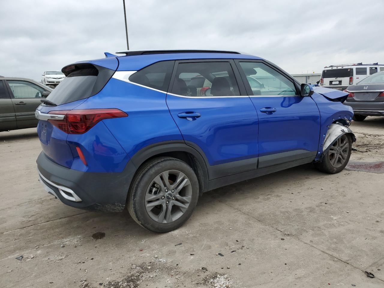 2023 KIA Seltos VIN KNDEU2AA7P7394742 Copart auction photo, front end damage thumbnail 3
