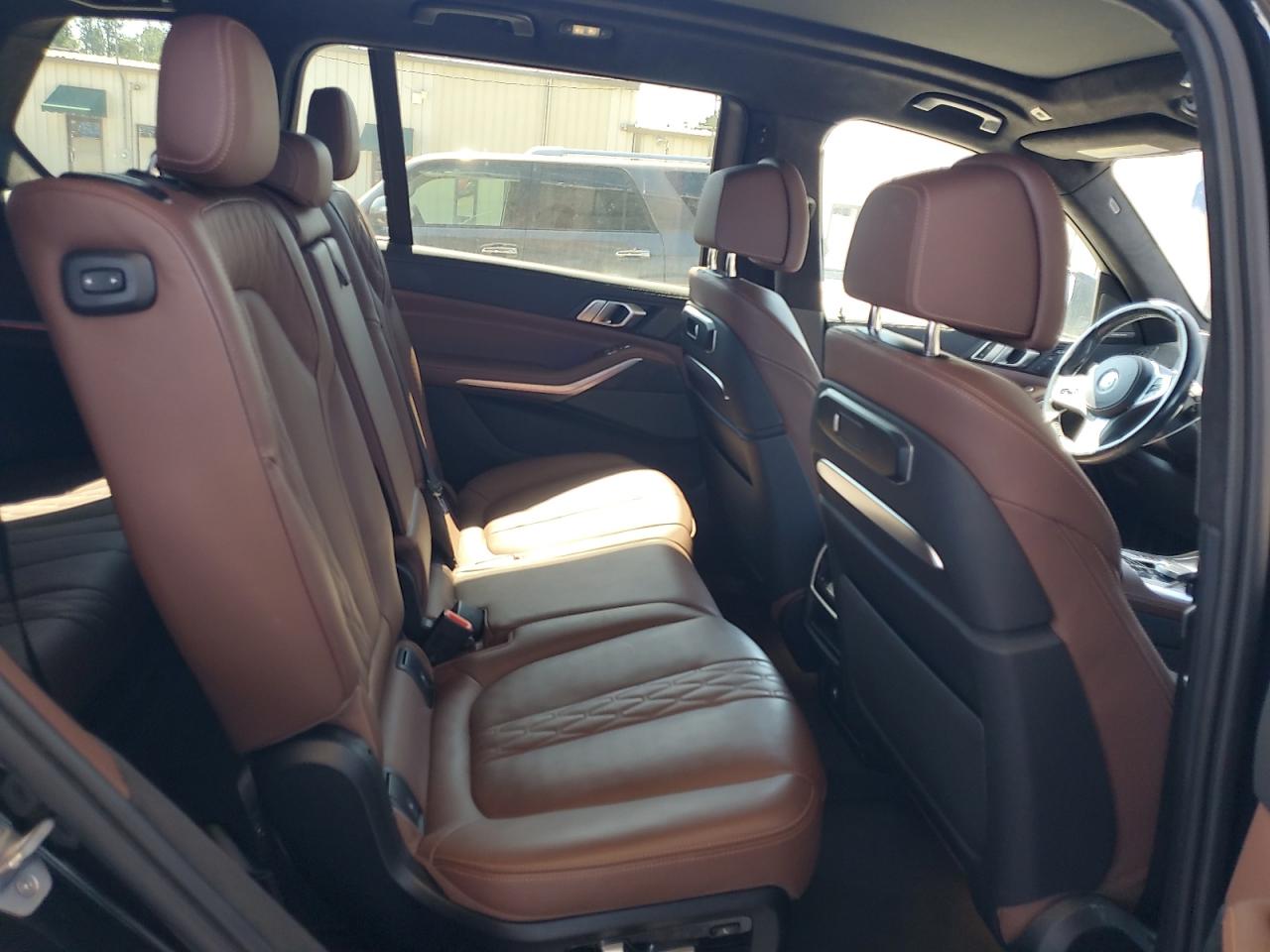 2023 BMW X7 VIN 5UX23EM07P9R68656 Copart auction photo, vandalism damage thumbnail 10