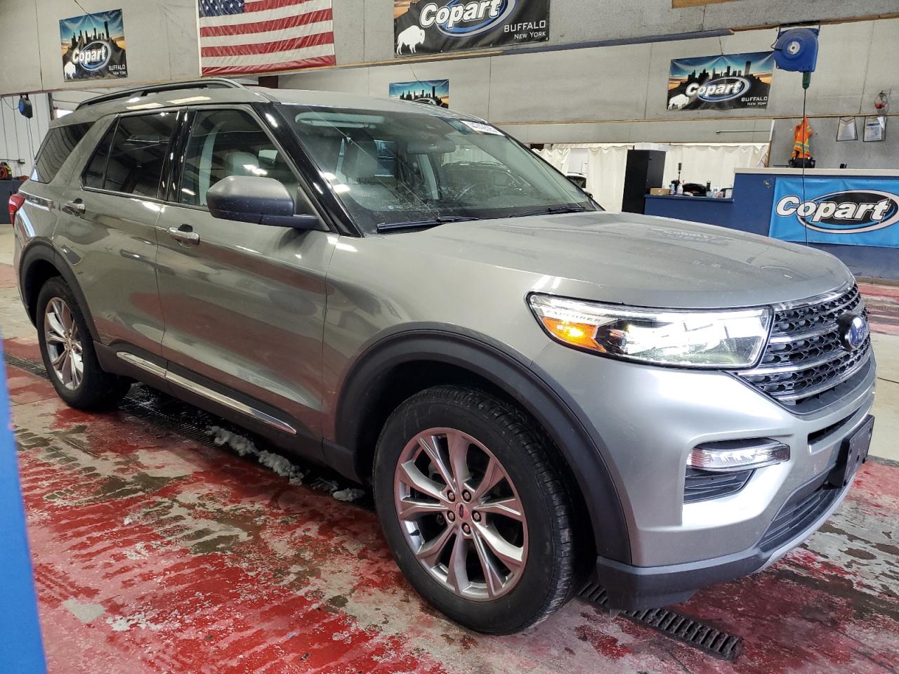 2020 Ford Explorer VIN 1FMSK8DH3LGB19962 Copart auction photo, burn - engine damage thumbnail 4