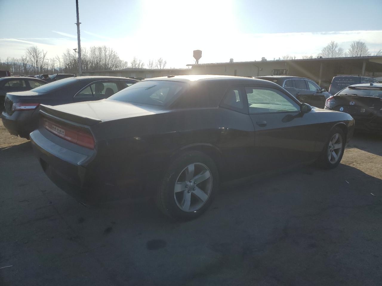 2013 Dodge Challenger VIN 2C3CDYBT3DH684409 Copart auction photo, front end / minor dent/scratches damage thumbnail 3