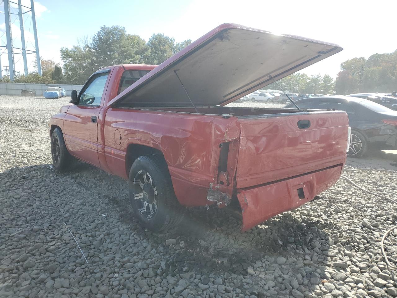 1998 Dodge RAM VIN 1B7HC16Z8WS636703 Copart auction photo, rear end / side damage thumbnail 2