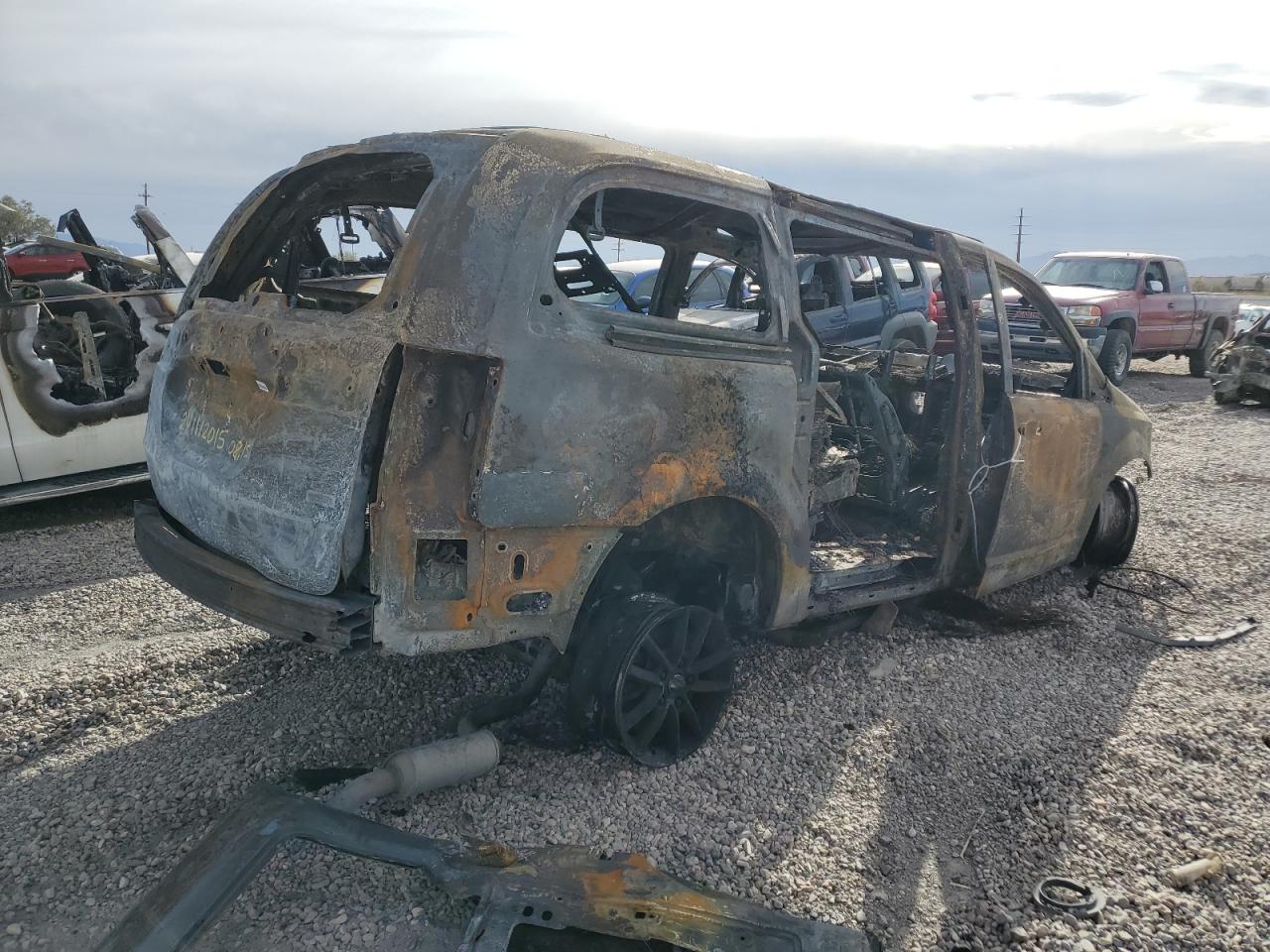 2017 Dodge Caravan VIN 2C4RDGEG2HR698302 Copart auction photo, burn damage thumbnail 3