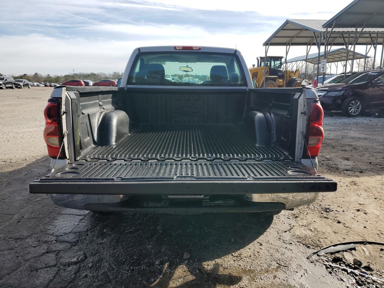 2007 Chevrolet Silverado VIN 1GCEC14X27Z187676 Copart auction photo, front end / side damage thumbnail 6