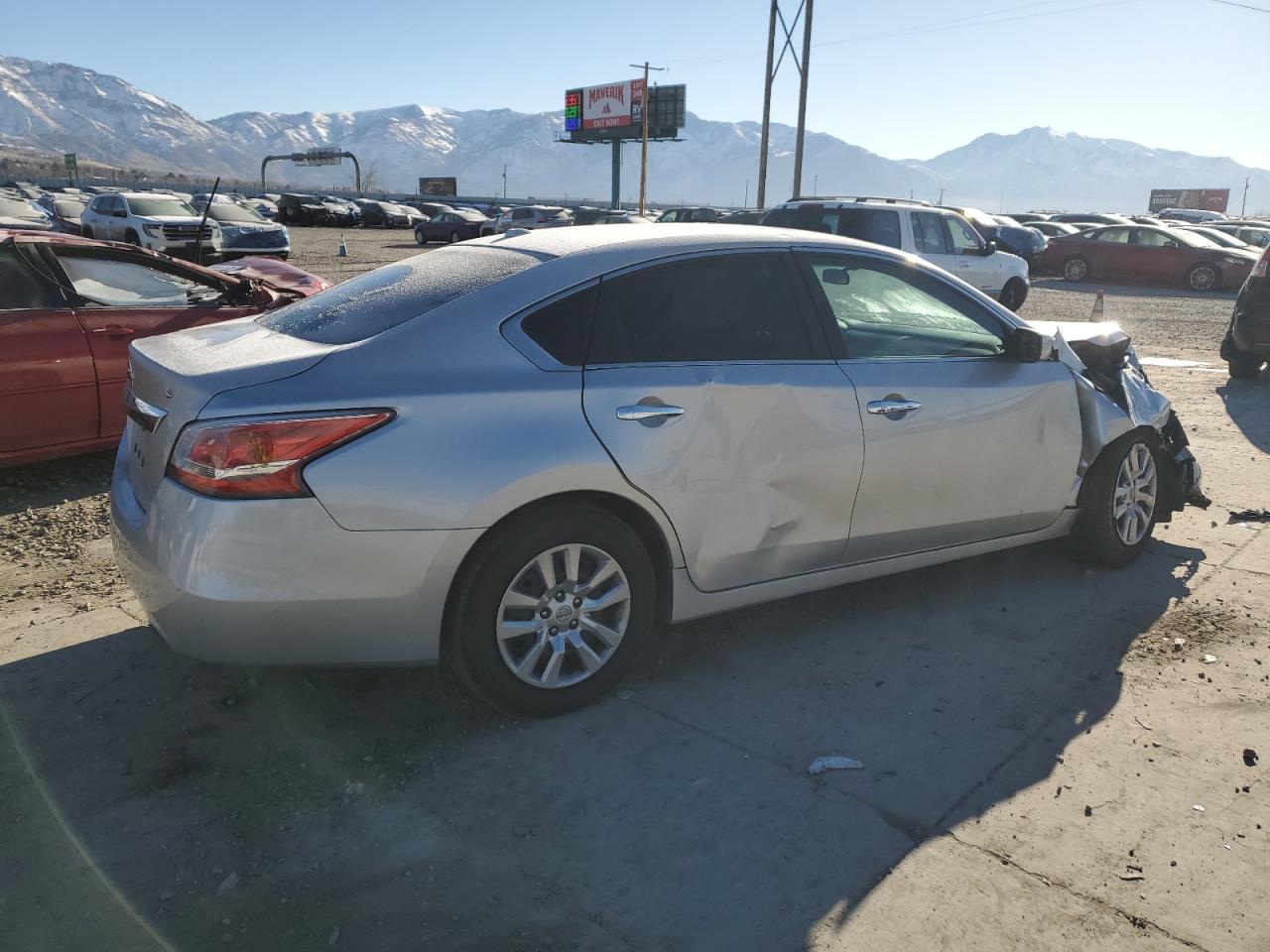 2015 Nissan Altima VIN 1N4AL3AP6FC452606 Copart auction photo, front end / side damage thumbnail 3